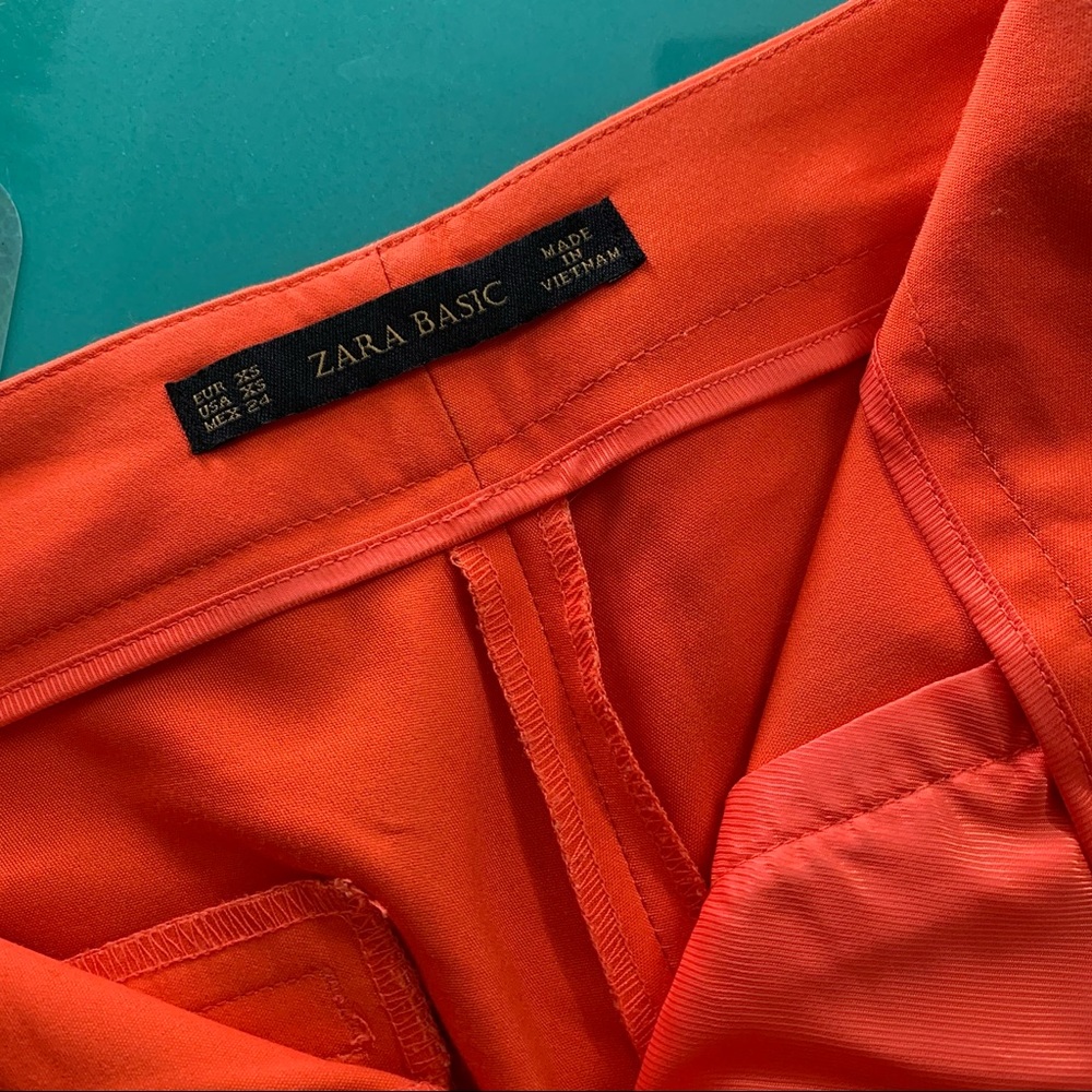 ๐ ZARA Basic Orange Colour Shorts - Picture 3 of 15